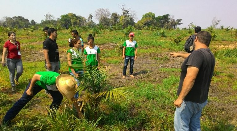 Visita técnica do curso de Agropecuária EMBRAPA