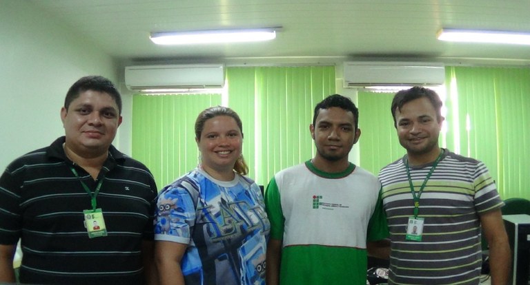 Professores de Informática com o aluno classificado para 2ª etapa da Olimpiada de Informática Professores de Informática com o aluno classificado para 2ª etapa da Olimpiada de Informática