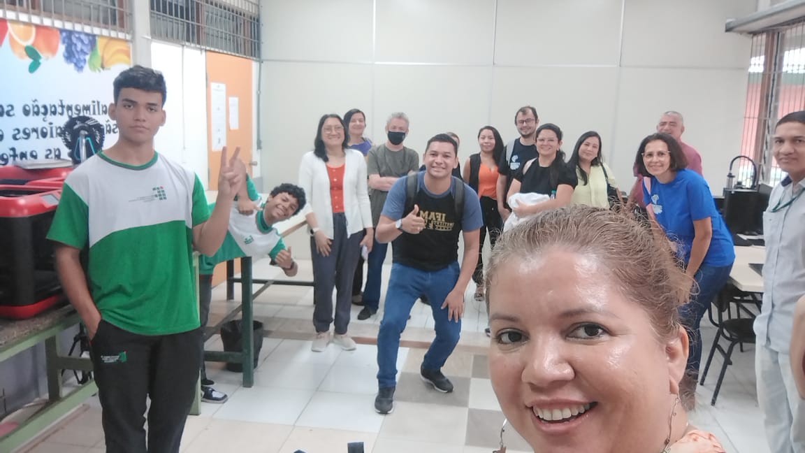 Discentes em visita técnica5.jpeg
